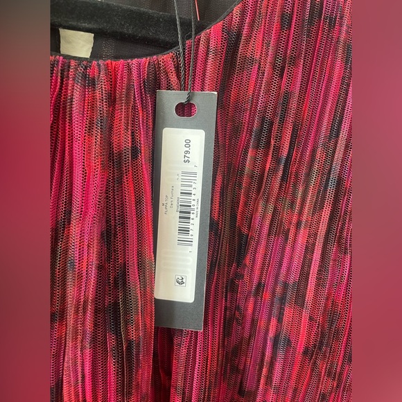 Steve Madden red and black Filippa long sleeve cinched blouse NWOT - Picture 4 of 6